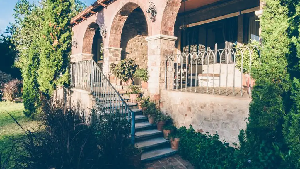 old Traditional Railing